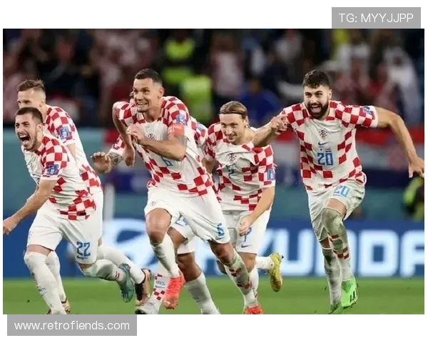 克罗地亚国家队棋盘式阵容布局与战术体系分析