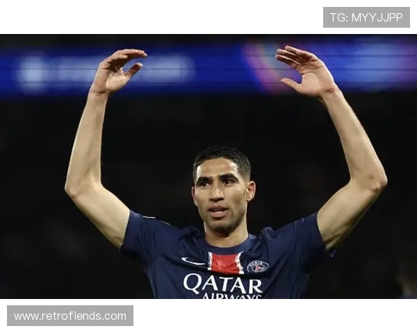 阿什拉夫家庭生活近况曝光，展现赛场外真实一面