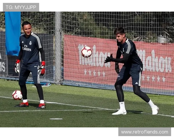 库尔图瓦：3次萨莫拉奖与门将金球上限分析